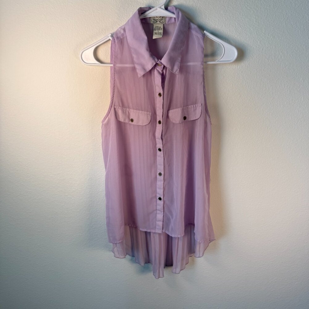 Eyelash Couture‎ Lavender Sheer Sleeveless Blouse with Pleated Back Size S
